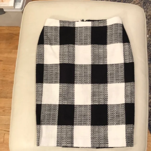Talbots white/black checked pencil skirt, NWOT - Picture 1 of 6